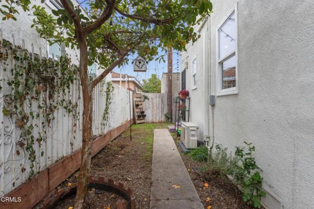 1047 E Brenner Place, Long Beach, CA 90813