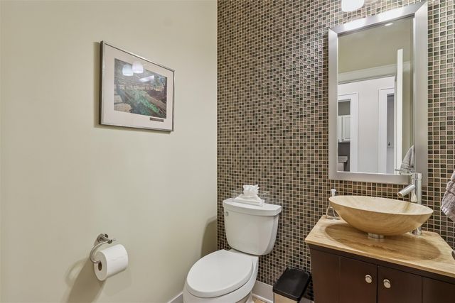 16205 Boston Parkway, Clive, IA 50325