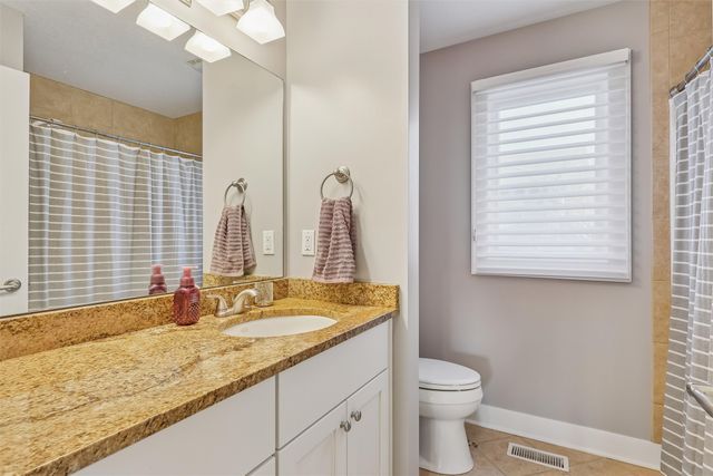 16205 Boston Parkway, Clive, IA 50325