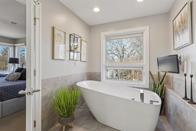 16205 Boston Parkway, Clive, IA 50325