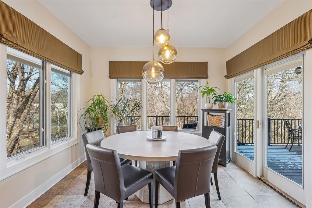 16205 Boston Parkway, Clive, IA 50325