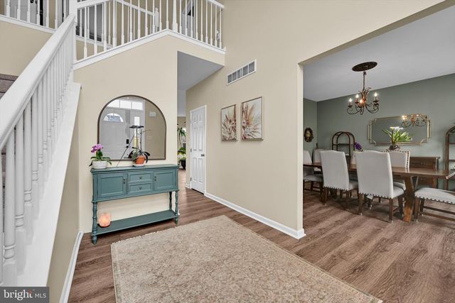 21 SHELLY DR, Sinking Spring, PA 19608