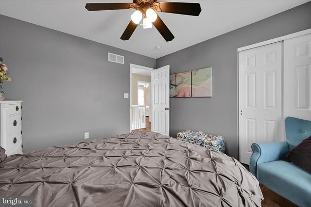 21 SHELLY DR, Sinking Spring, PA 19608