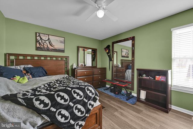 21 SHELLY DR, Sinking Spring, PA 19608