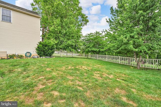 21 SHELLY DR, Sinking Spring, PA 19608