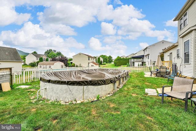 21 SHELLY DR, Sinking Spring, PA 19608