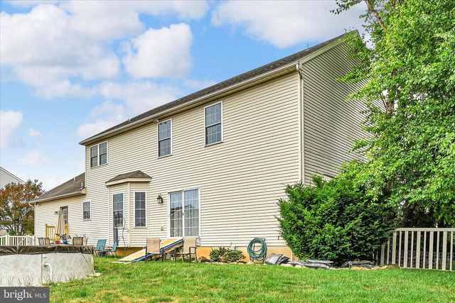 21 SHELLY DR, Sinking Spring, PA 19608