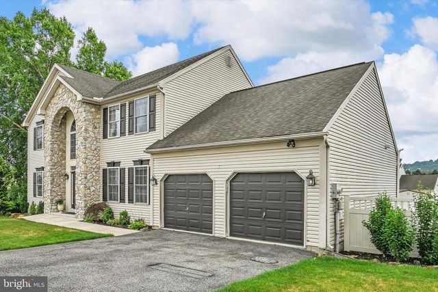 21 SHELLY DR, Sinking Spring, PA 19608