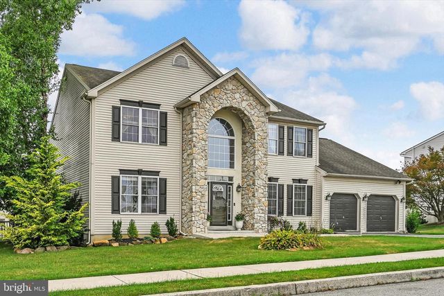 21 SHELLY DR, Sinking Spring, PA 19608