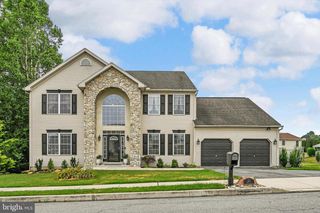 21 SHELLY DR, Sinking Spring, PA 19608