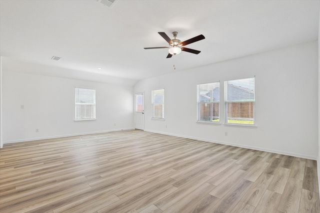 1725 Arroyo Road, Crandall, TX 75114