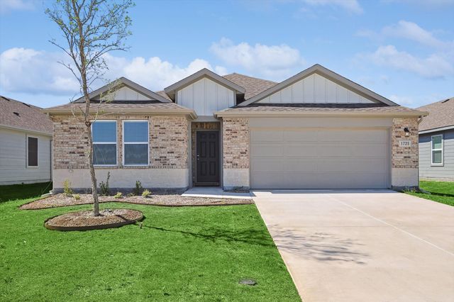1725 Arroyo Road, Crandall, TX 75114