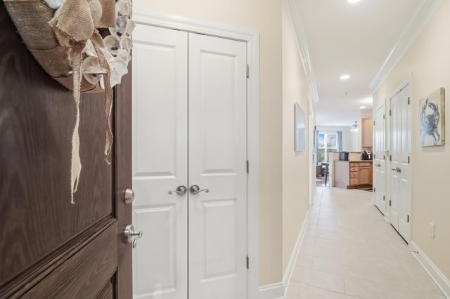 2244 Ashley Crossing Drive 415, Charleston, SC 29414