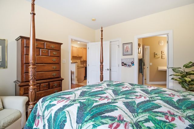 2244 Ashley Crossing Drive 415, Charleston, SC 29414