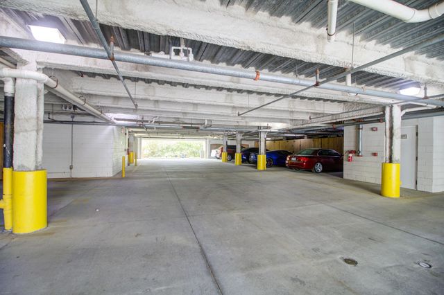 2244 Ashley Crossing Drive 415, Charleston, SC 29414