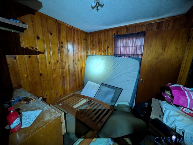 25621 Grant Ave, North Dinwiddie, VA 23803