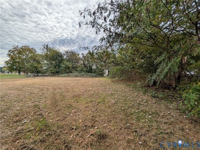 25621 Grant Ave, North Dinwiddie, VA 23803