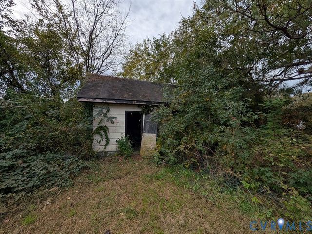 25621 Grant Ave, North Dinwiddie, VA 23803