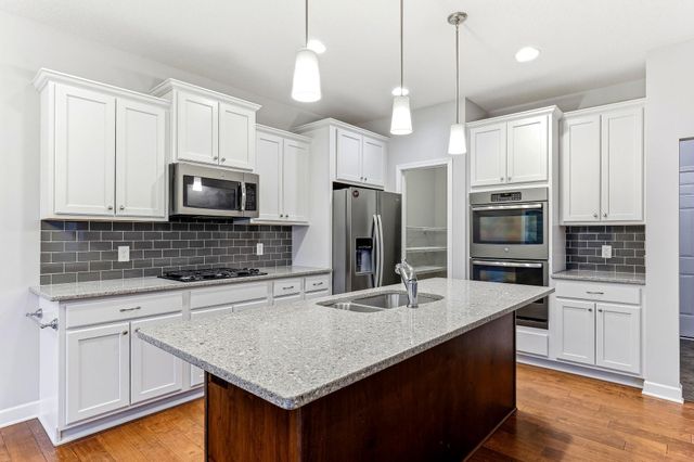 16638 Markley Lake Drive SE, Prior Lake, MN 55372
