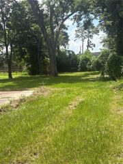 2031 Delaware Street, Beaumont, TX 77703