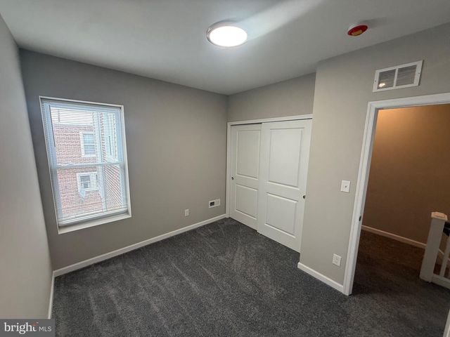 6719 N SMEDLEY ST, Philadelphia, PA 19126