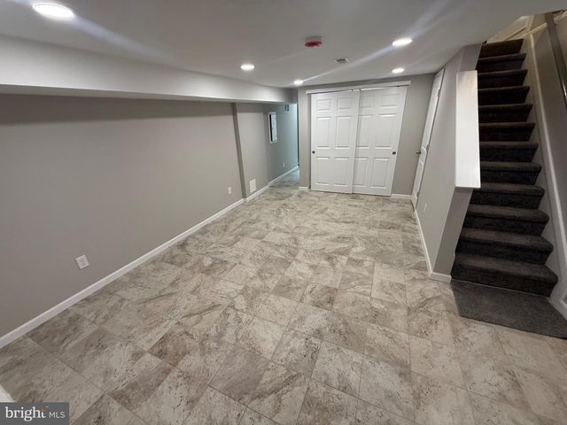 6719 N SMEDLEY ST, Philadelphia, PA 19126
