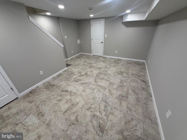 6719 N SMEDLEY ST, Philadelphia, PA 19126