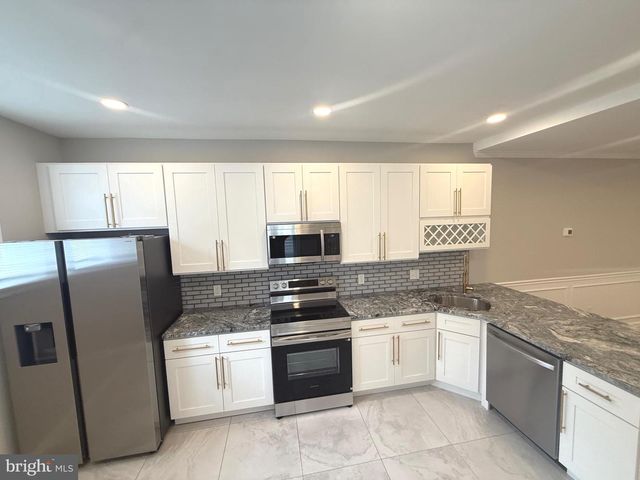 6719 N SMEDLEY ST, Philadelphia, PA 19126