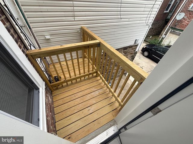 6719 N SMEDLEY ST, Philadelphia, PA 19126