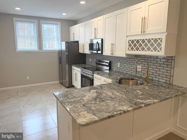 6719 N SMEDLEY ST, Philadelphia, PA 19126