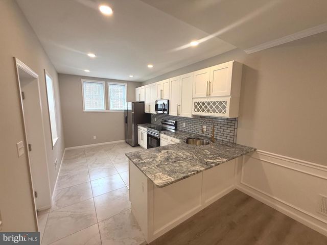 6719 N SMEDLEY ST, Philadelphia, PA 19126