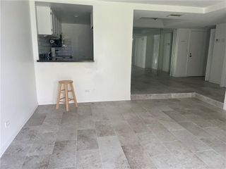 3670 Inverrary Dr 1D, Lauderhill, FL 33319