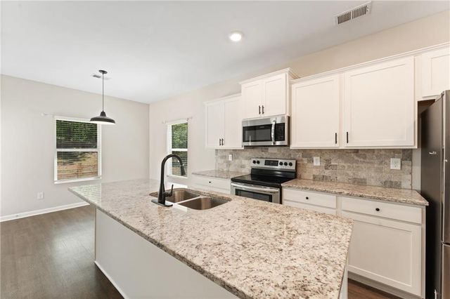 434 Daffodil Drive, Temple, GA 30179