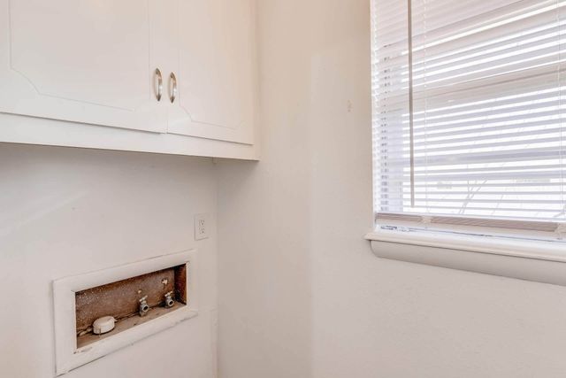313 E Woodrow Place, Tulsa, OK 74106