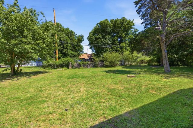 313 E Woodrow Place, Tulsa, OK 74106