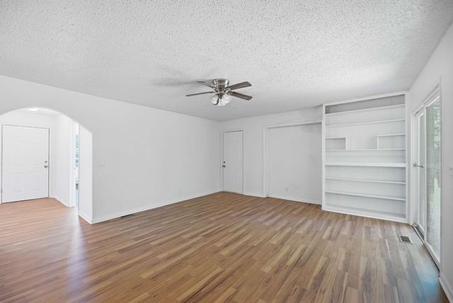 313 E Woodrow Place, Tulsa, OK 74106