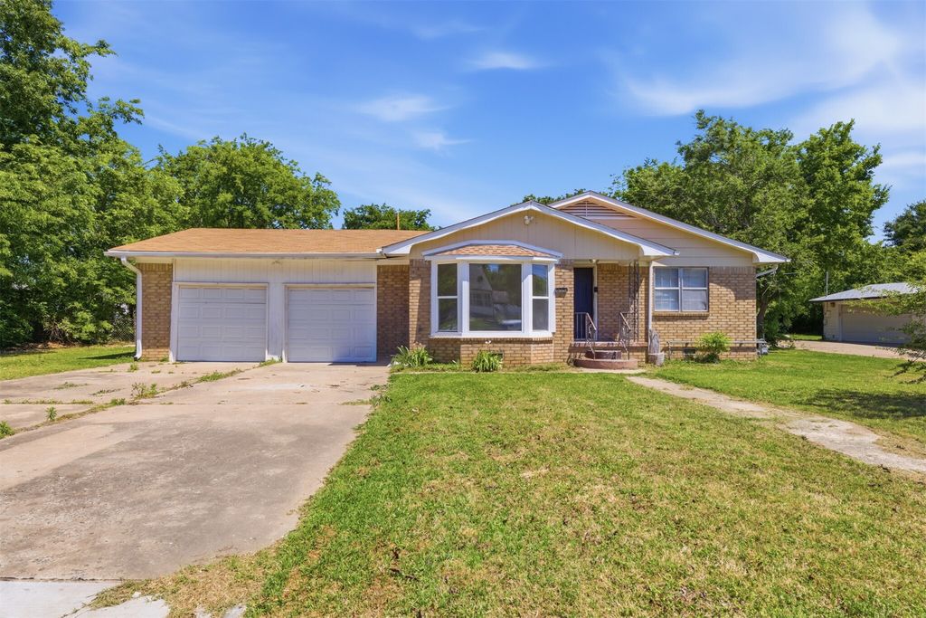 313 E Woodrow Place, Tulsa, OK 74106