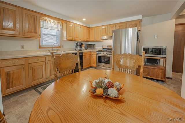 869 Lincoln Avenue, Lockport City, NY 14094