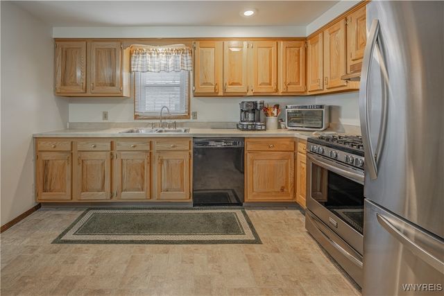 869 Lincoln Avenue, Lockport City, NY 14094