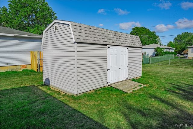 869 Lincoln Avenue, Lockport City, NY 14094