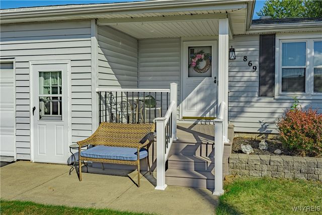 869 Lincoln Avenue, Lockport City, NY 14094