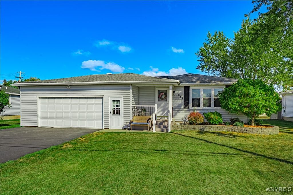 869 Lincoln Avenue, Lockport City, NY 14094