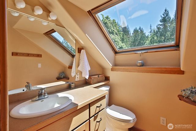3792 Campbell Road, Clinton, WA 98236