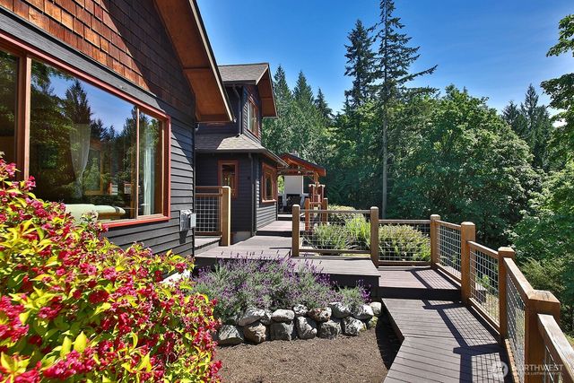 3792 Campbell Road, Clinton, WA 98236