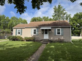 1711 GROVE STREET, Oshkosh, WI 54901