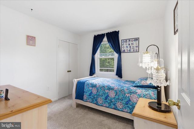 211 WHISPERING WIND CT SE, Vienna, VA 22180
