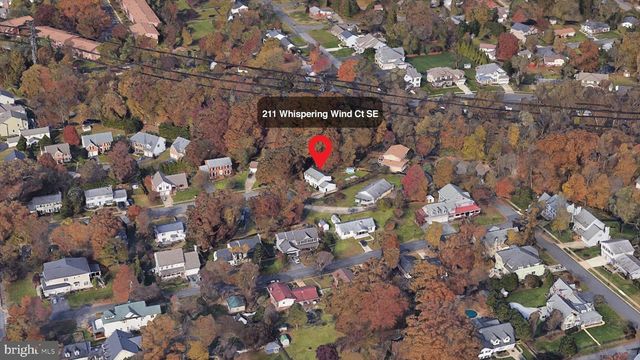 211 WHISPERING WIND CT SE, Vienna, VA 22180