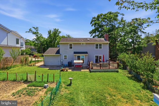 211 WHISPERING WIND CT SE, Vienna, VA 22180
