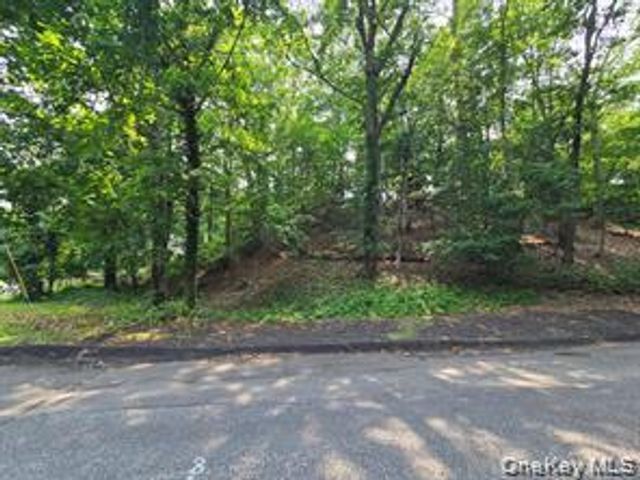 lot Valley Avenue, Northport, NY 11768