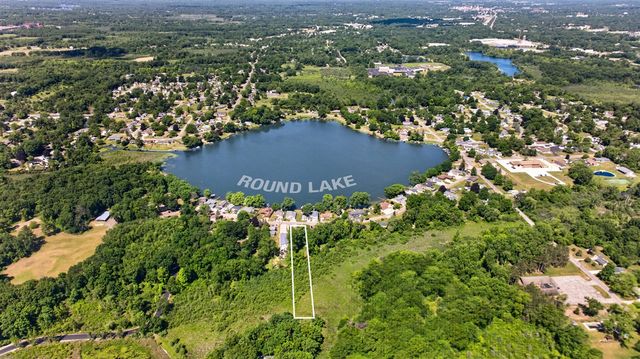 569 Round Lake Drive, Michigan Center, MI 49254